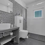 Luxury Mae In Makarska, Pool And Gym Villa *