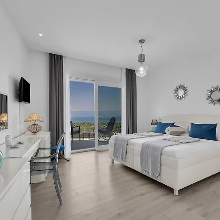 Villa Luxury Mae In Makarska, Pool And Gym
