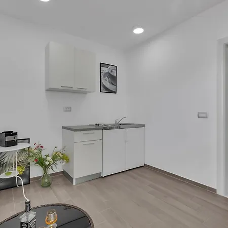 Luxury Mae In Makarska, Pool And Gym * Makarska