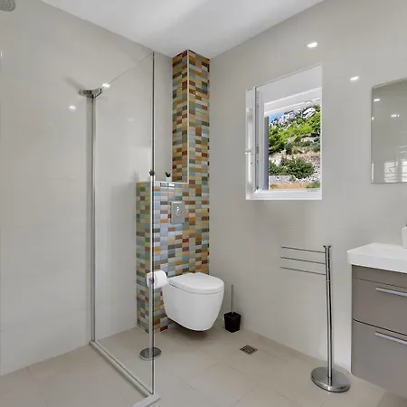 Luxury Mae In Makarska, Pool And Gym * Makarska