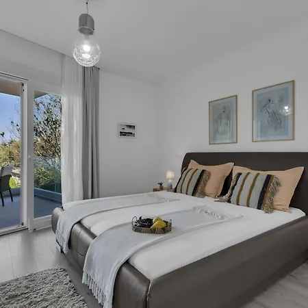 Vila Luxury Mae In Makarska, Pool And Gym