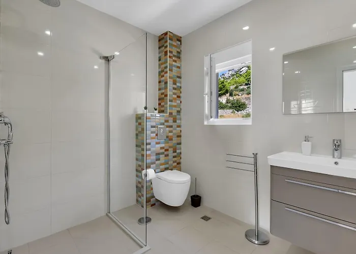 Luxury Mae In Makarska, Pool And Gym * Makarska