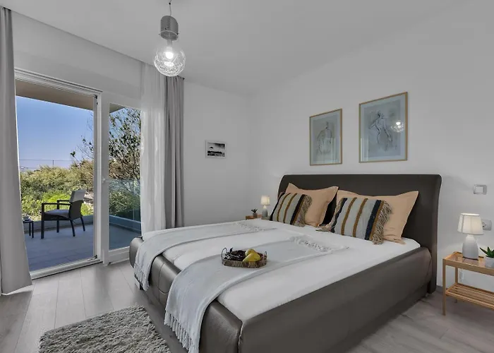 Willa Luxury Mae In Makarska, Pool And Gym