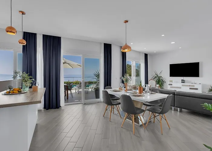 Вілла Luxury Mae In Makarska, Pool And Gym *