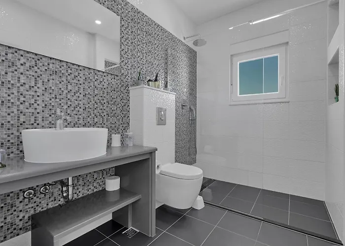 Luxury Mae In Makarska, Pool And Gym Вілла *