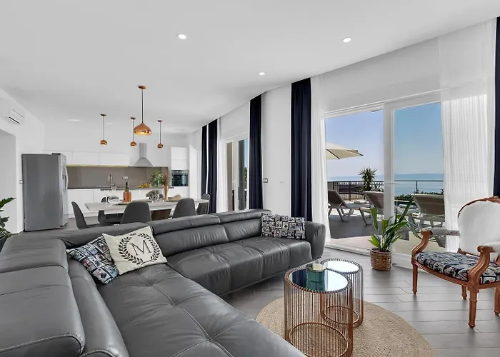 Luxury Mae In Makarska, Pool And Gym Вілла